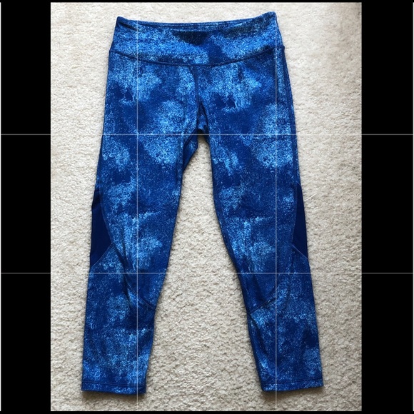 Blue Mesh Cropped Athletic Leggings - Picture 3 of 5